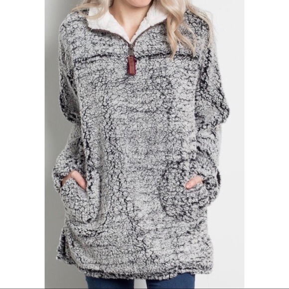 SOLD. Grey Pullover Sherpa Size Small - Picture 1 of 3